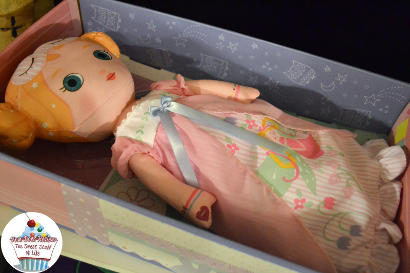 Mooshka Goodnight Starlight Doll #Review #ChristmasMDR14 - Mom 