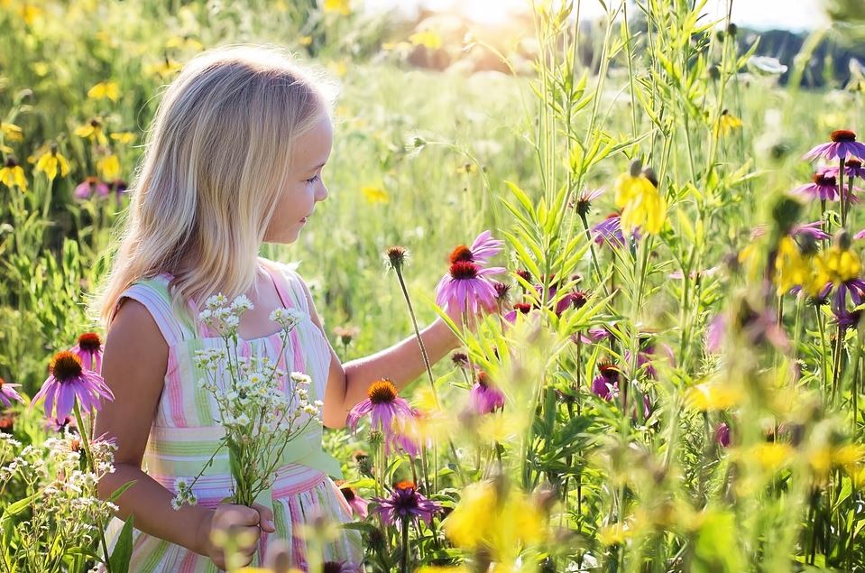 How to Engender an Attitude of Positivity and Gratitude in Children