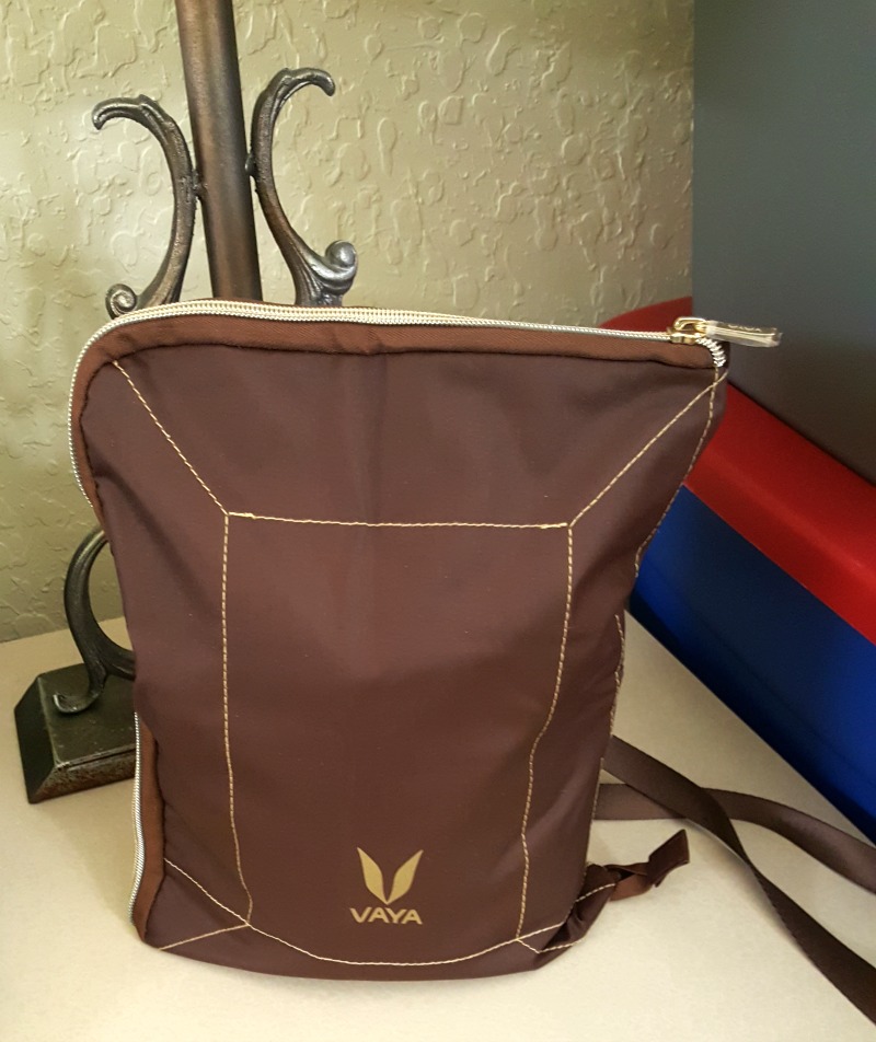 Sleek Lunch Boxes from Vaya