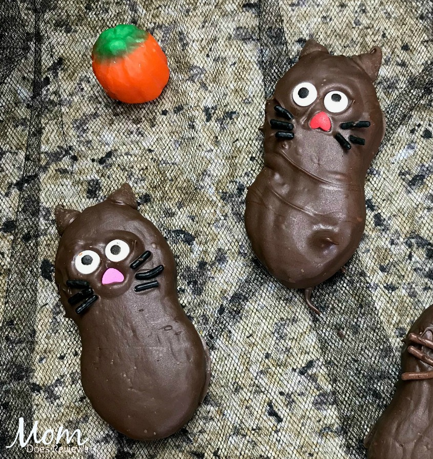 DIY Nutter Butter Black Cat Cookies #FunHalloween18