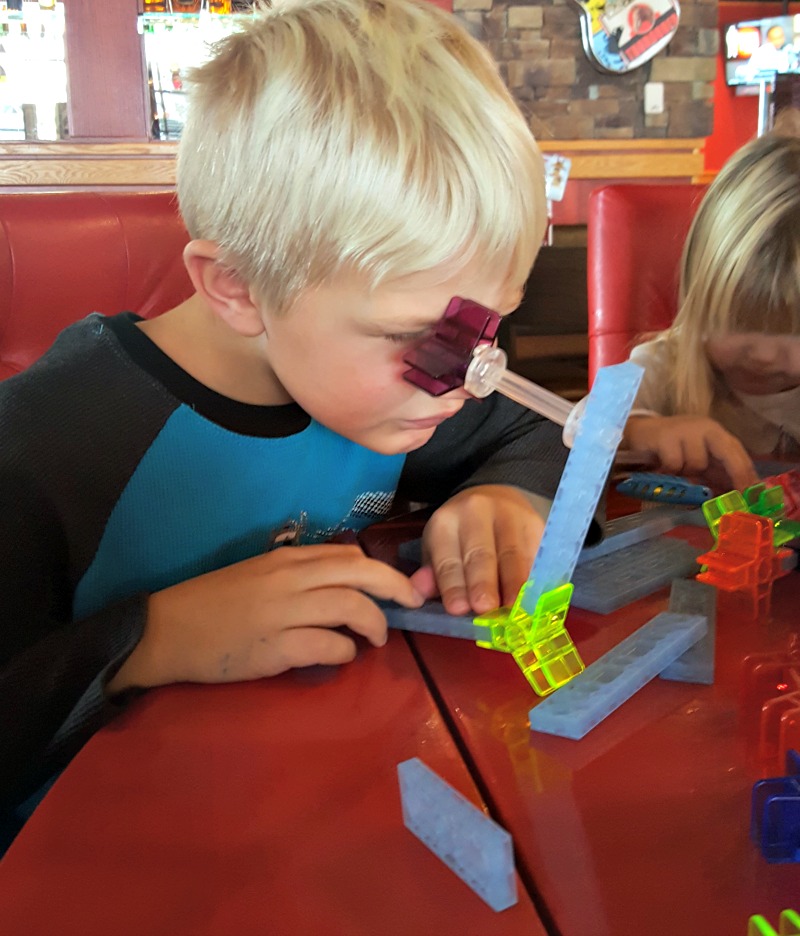 Building with Brackitz