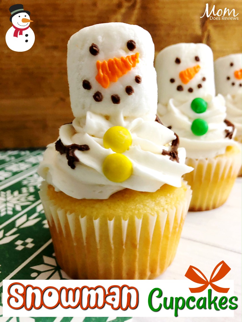 Easy Snowman Cupcakes #desserts #christmas #diy #cupcakes #snowman