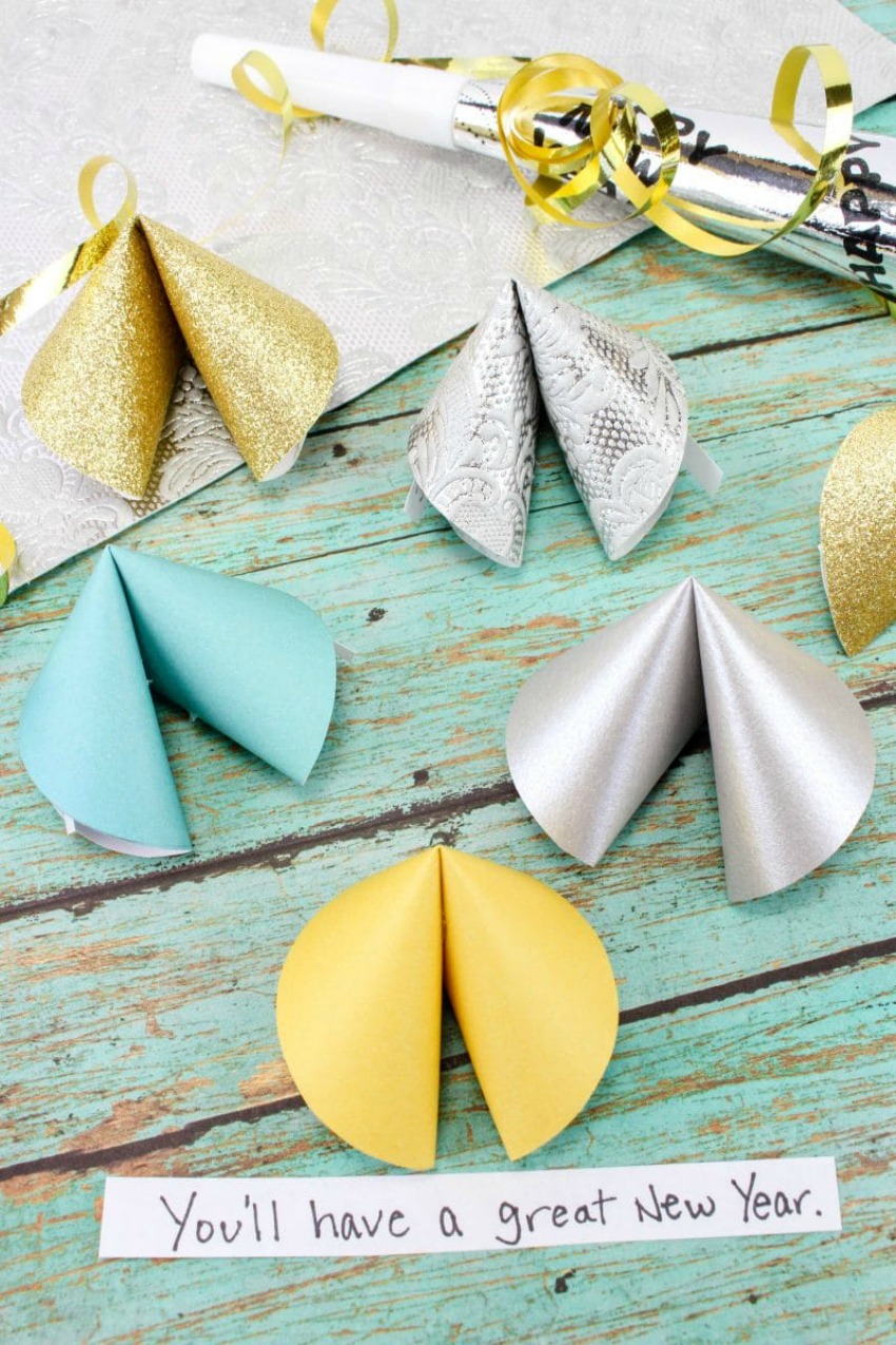 New Year's Eve Fun Paper Fortune Cookies Craft