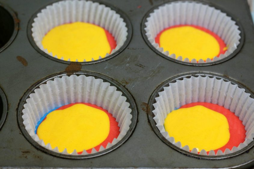 Captain marvel cupcakes in process