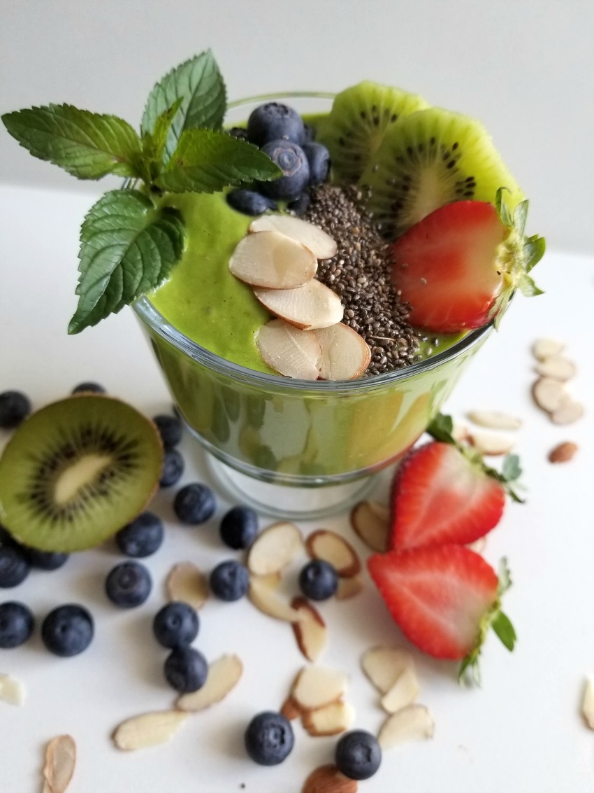 Kiwi-Spinach Smoothie Bowl Recipe