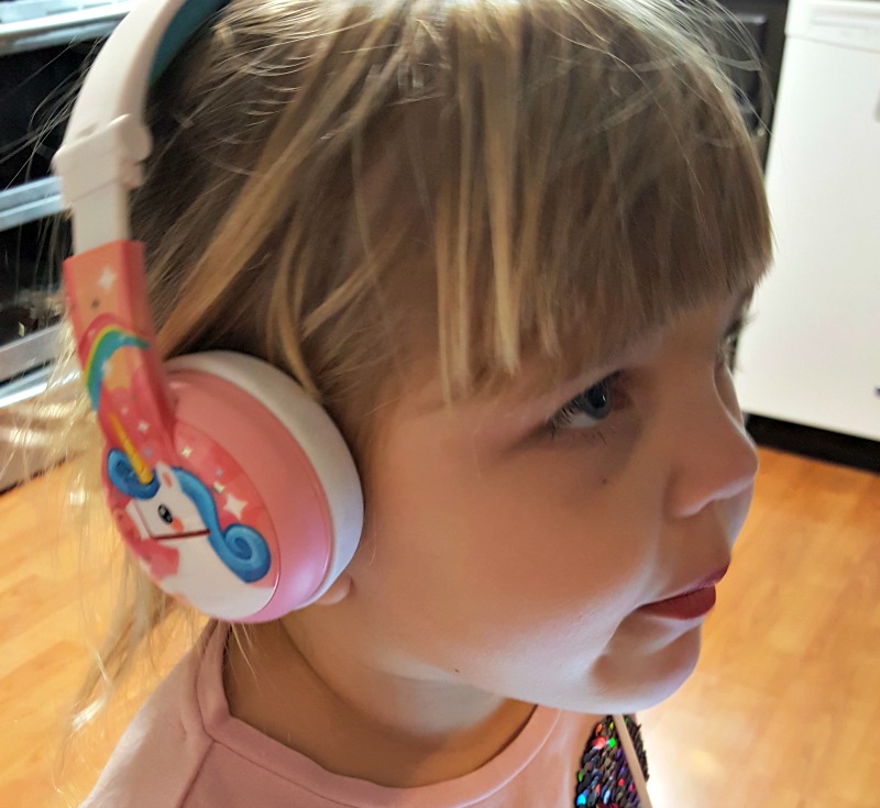 Perfect Headphones for Kids with the BuddyPhones Wave