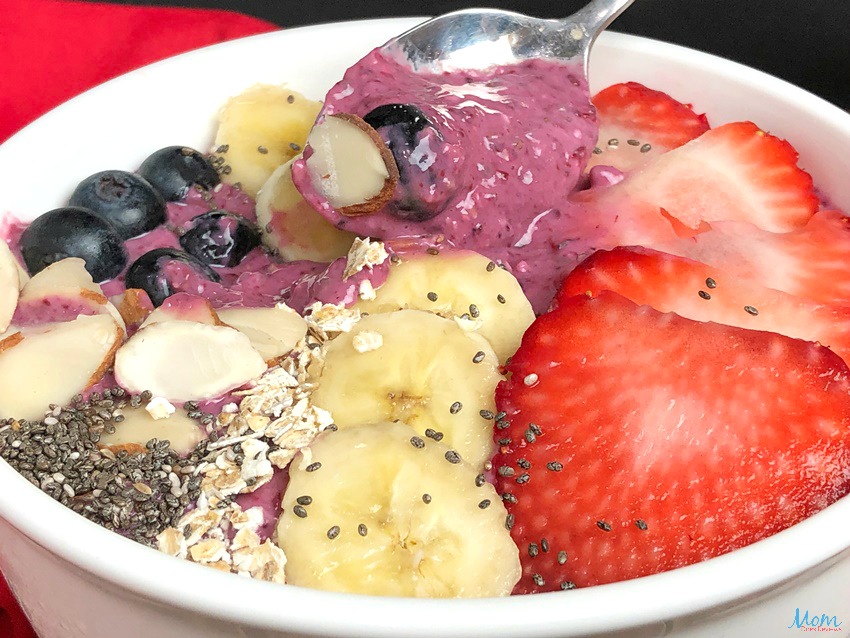 Berrylicious Smoothie Bowl Recipe: Easy, Quick and Satisfying!