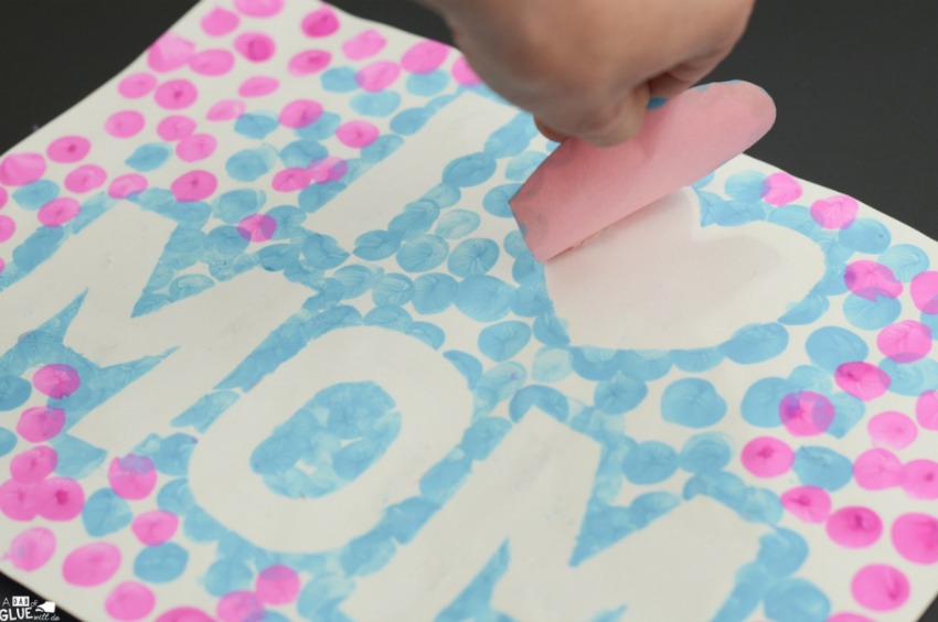 I Love Mom Mother’s Day Thumbprint Craft
