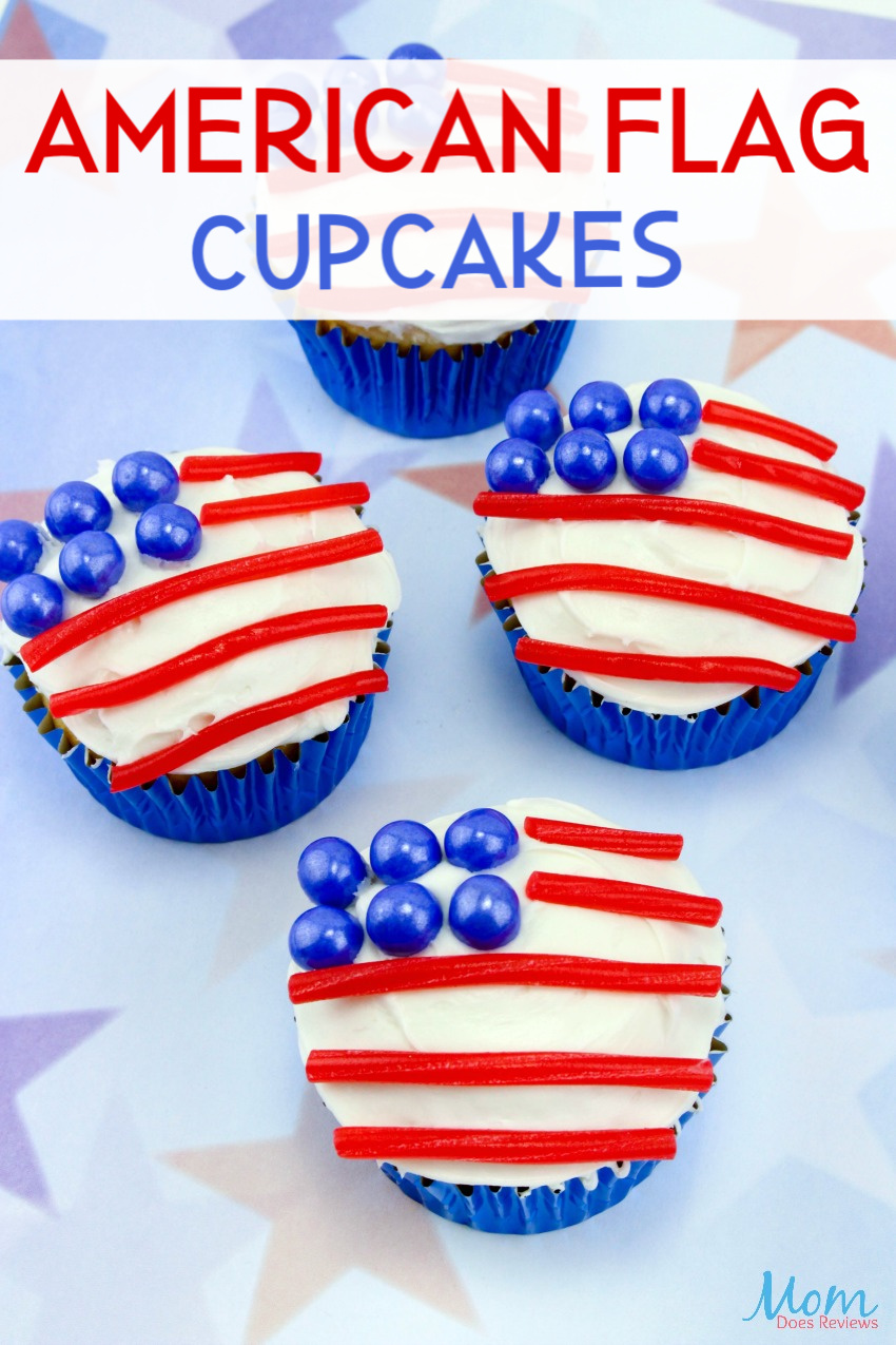 American Flag Cupcakes #recipe #redwhiteblue #cupcakes #patriotic #desserts