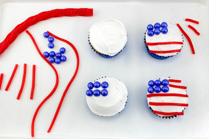 American Flag Cupcakes process