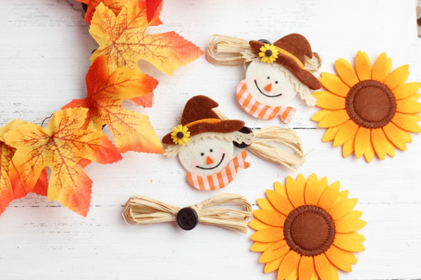 Fall Wreath Craft for Kids process